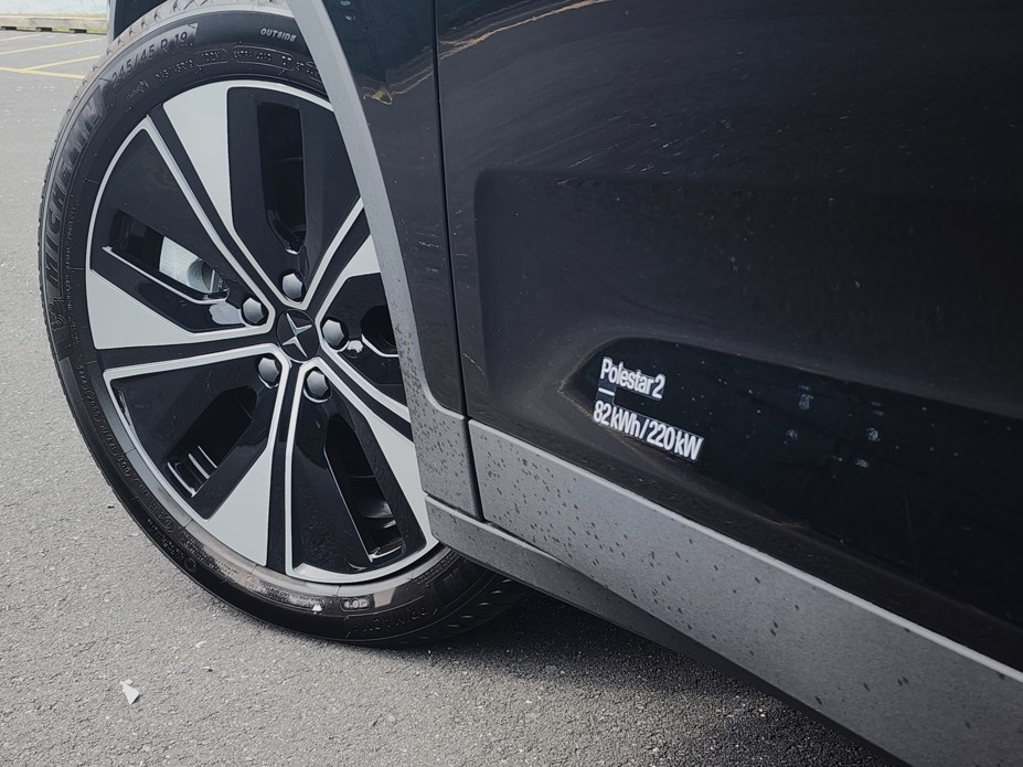 Polestar 2 Long Range RWD.