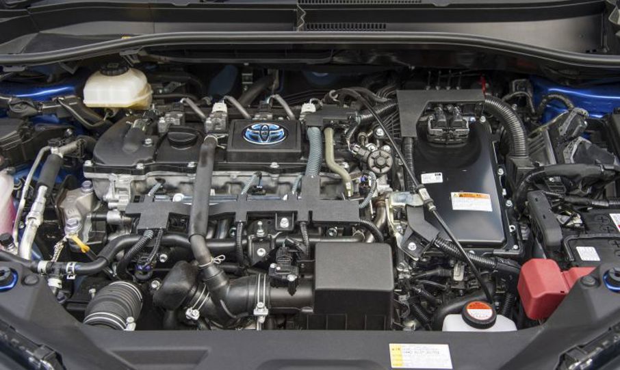 Toyota C-HR Hybrid engine