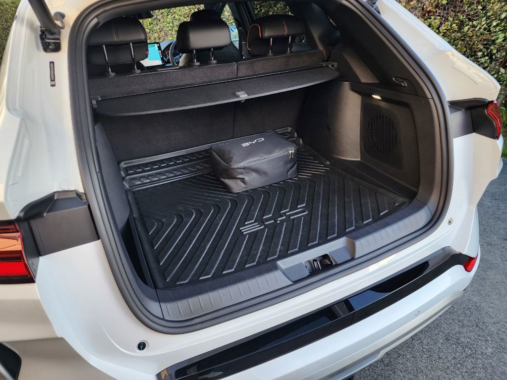 BYD Sealion 6 Dynamic PHEV.