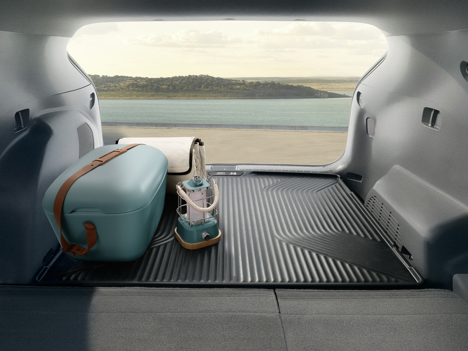 Kia EV3 ocean plastic trunk liner