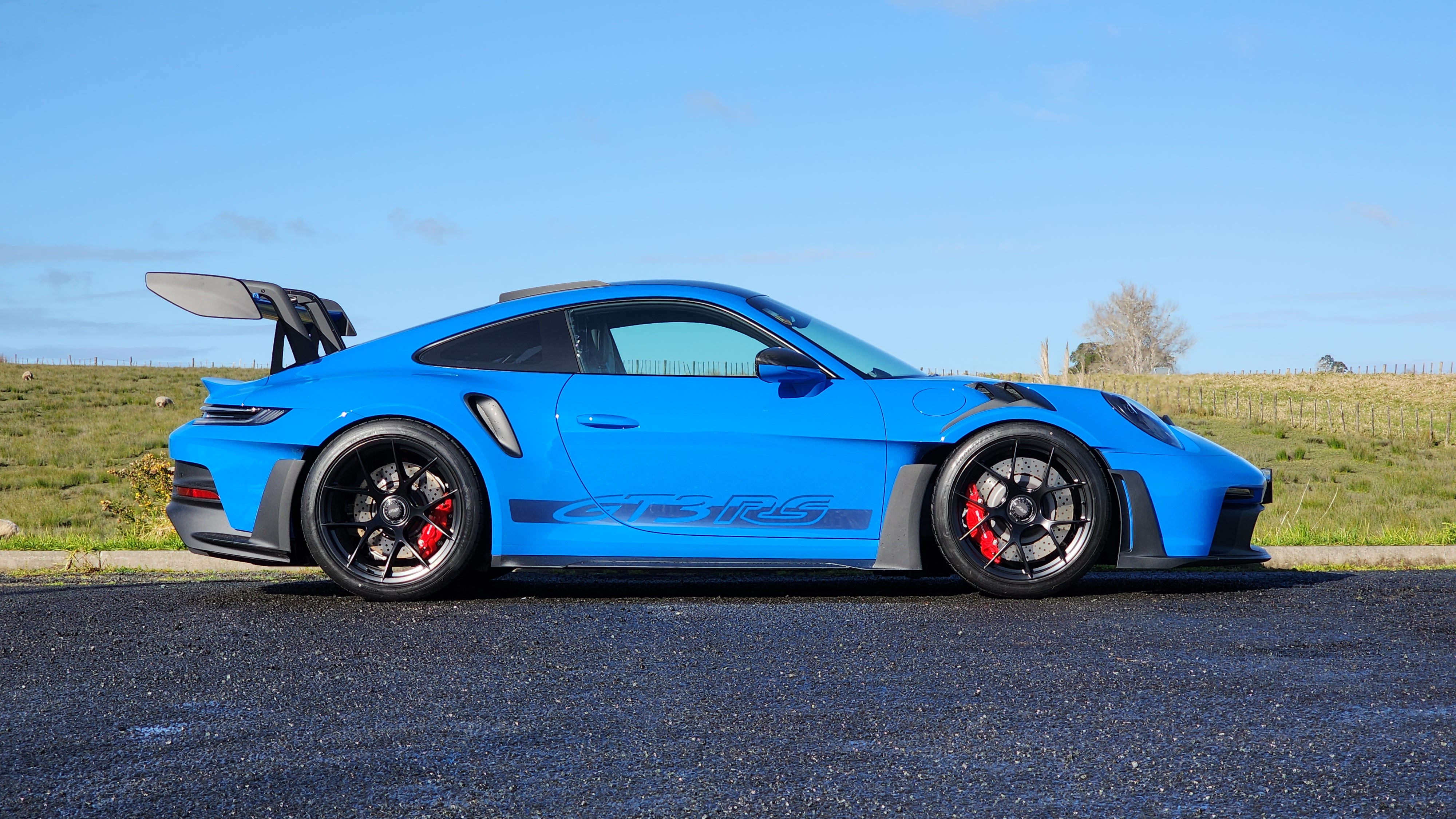 Porsche 911 GT3 RS review: there's good news and bad news - Driven Car Guide