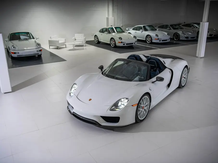 2015 Porsche 918 'Weissach' Spyder