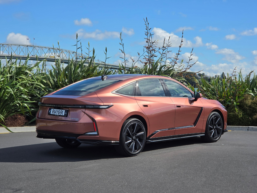 Lexus ES 500e Dynamic.