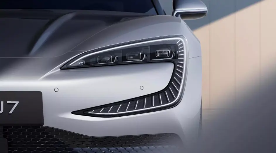 BYD YangWang U7