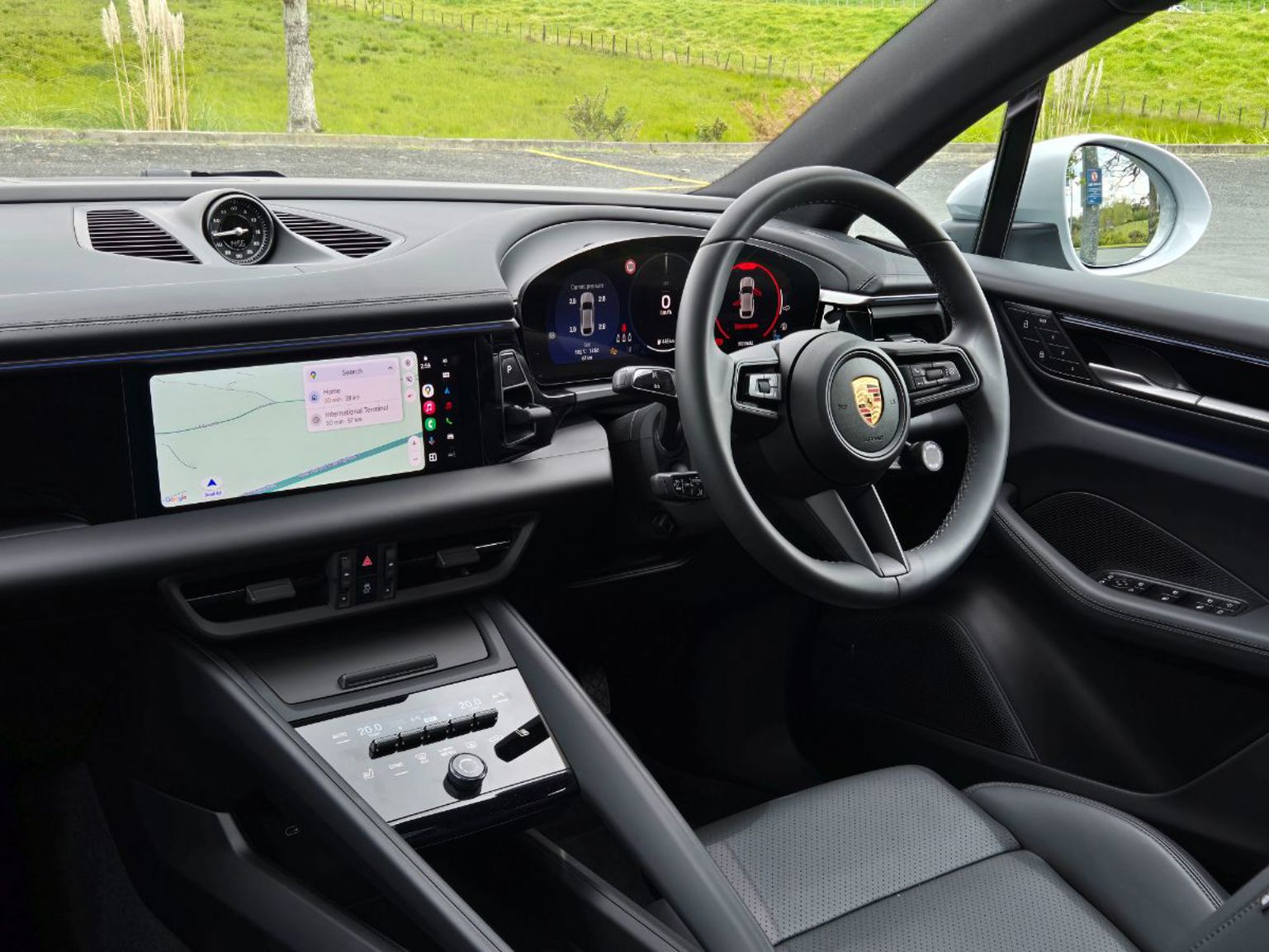 Porsche Macan 4 Electric.