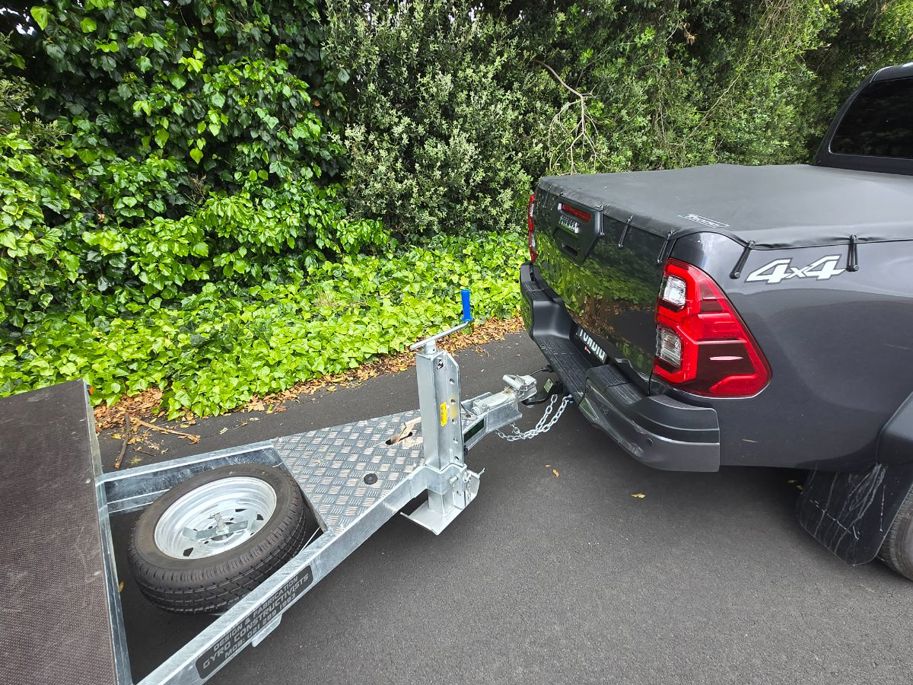 Toyota Hilux Hybrid tow tour.