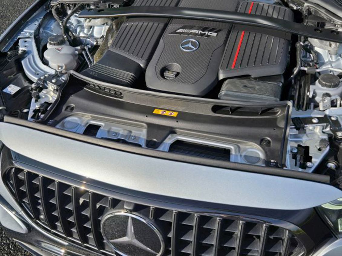 Mercedes-AMG E 53 PHEV.