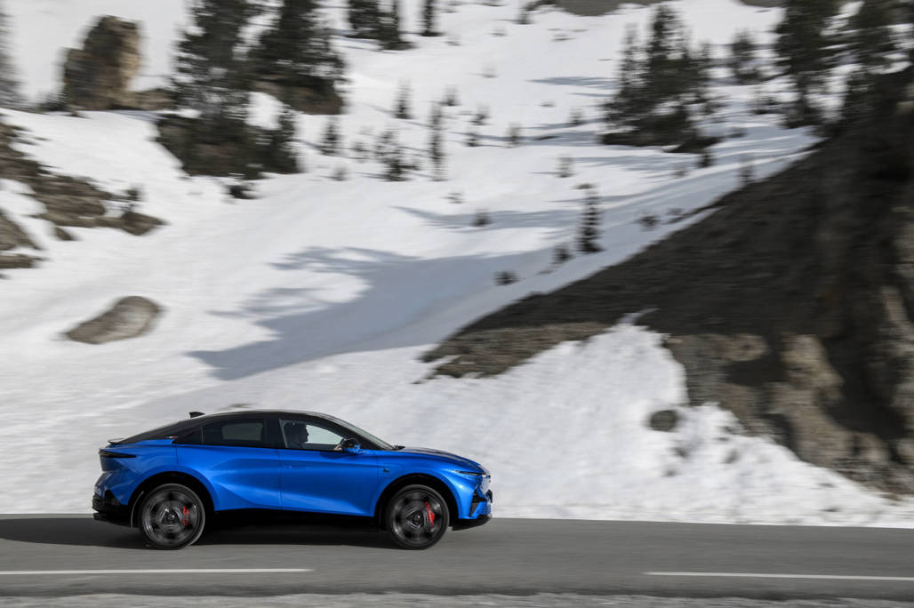 Alpine Alpine A390 revealed: all-electric sport fastback channels A110 spirit ...