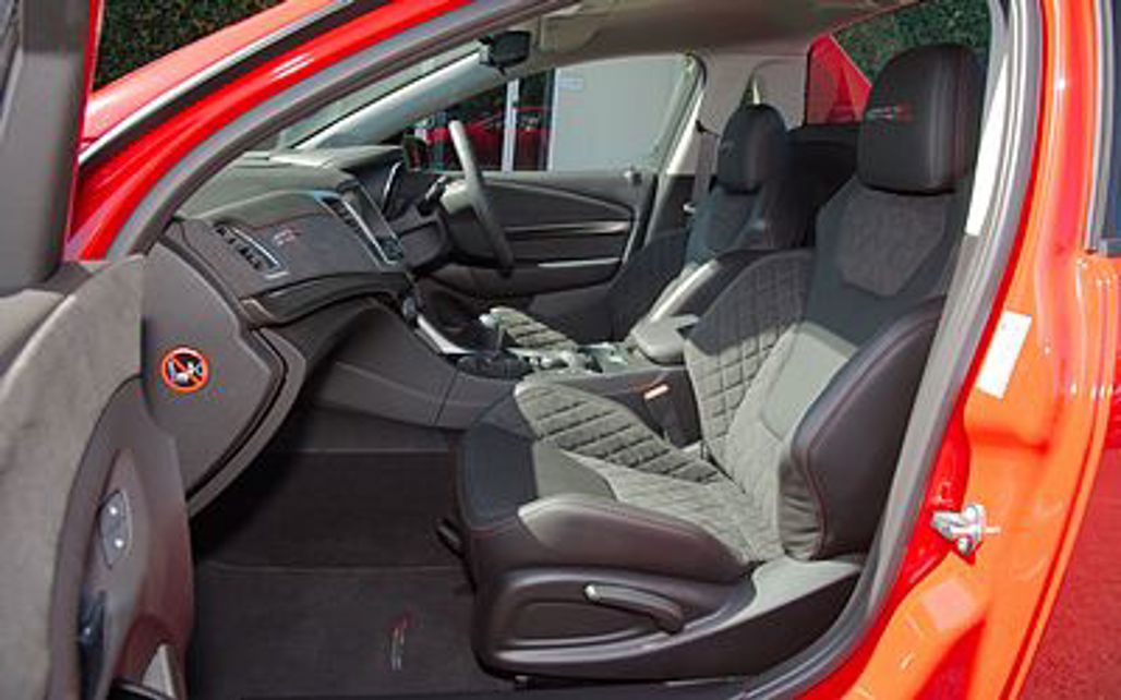 HSV GTSR MALOO 2017 2-Door Ute