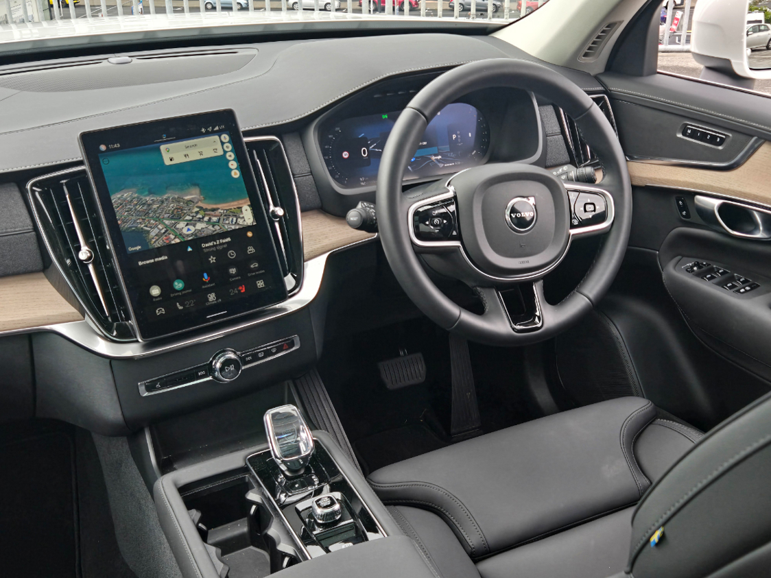 Volvo XC90 B5 Plus.