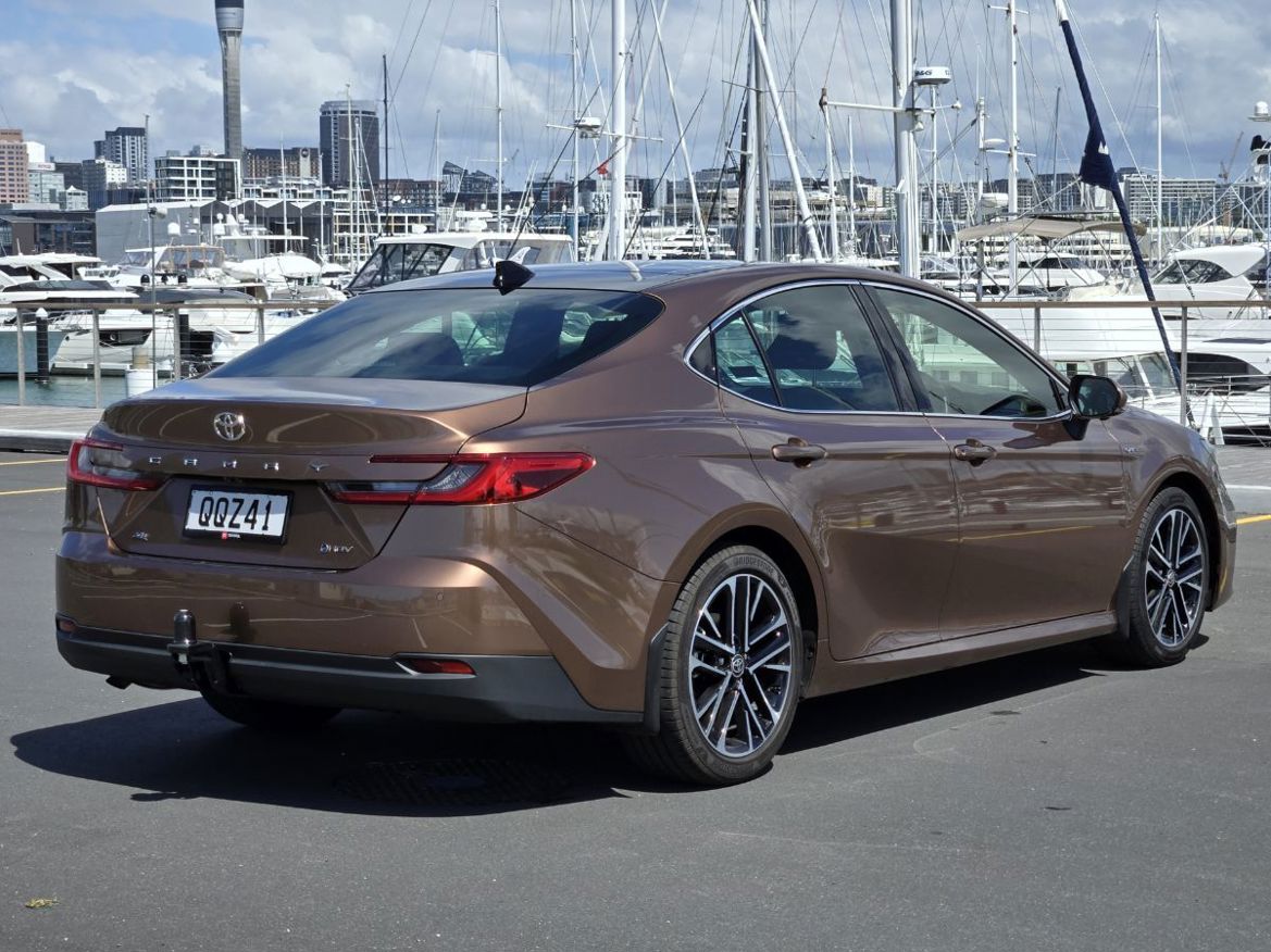 Toyota Camry ZR HEV.