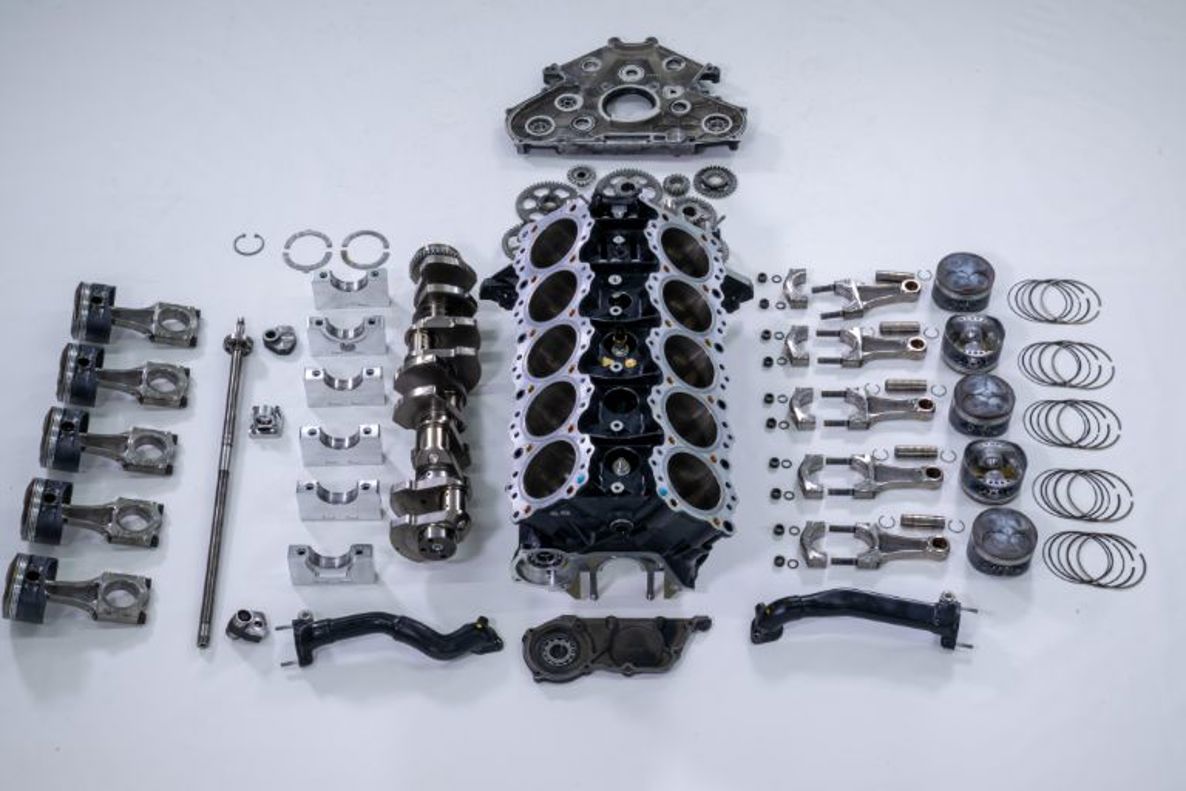 Last Honda V10 used by Ayrton Senna.