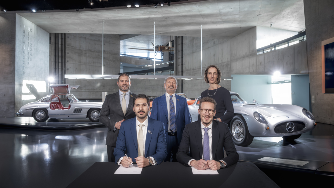 Mercedes-Benz Places I Binghatti City