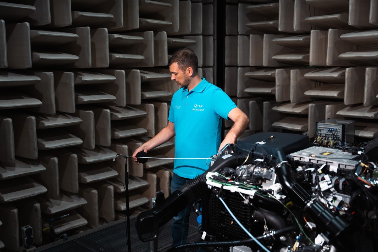 BMW Hydrogen fuel cell 2028