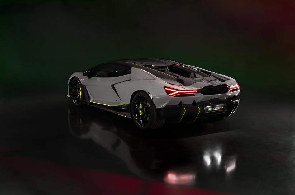 Lamborghini Revuelto Arena 2024