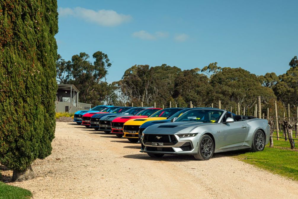 Ford Mustang GT and Dark Horse.