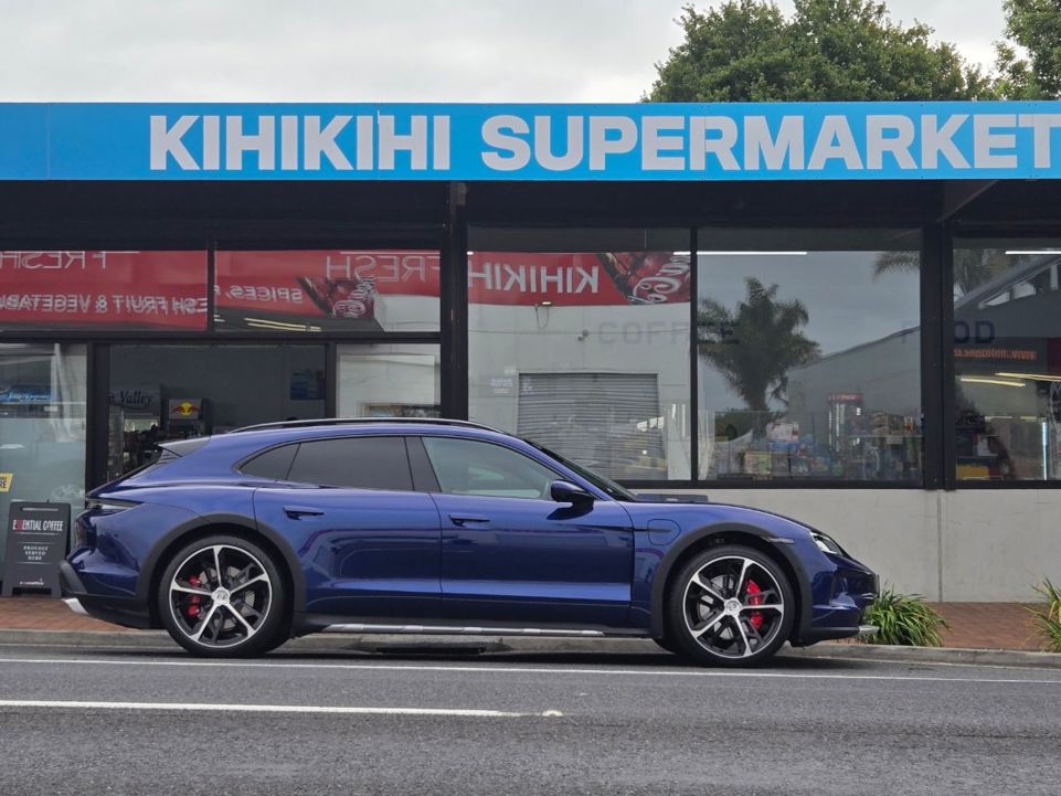 Porsche Tyacan 4S Cross Turismo road trip: Auckland-Wellington.