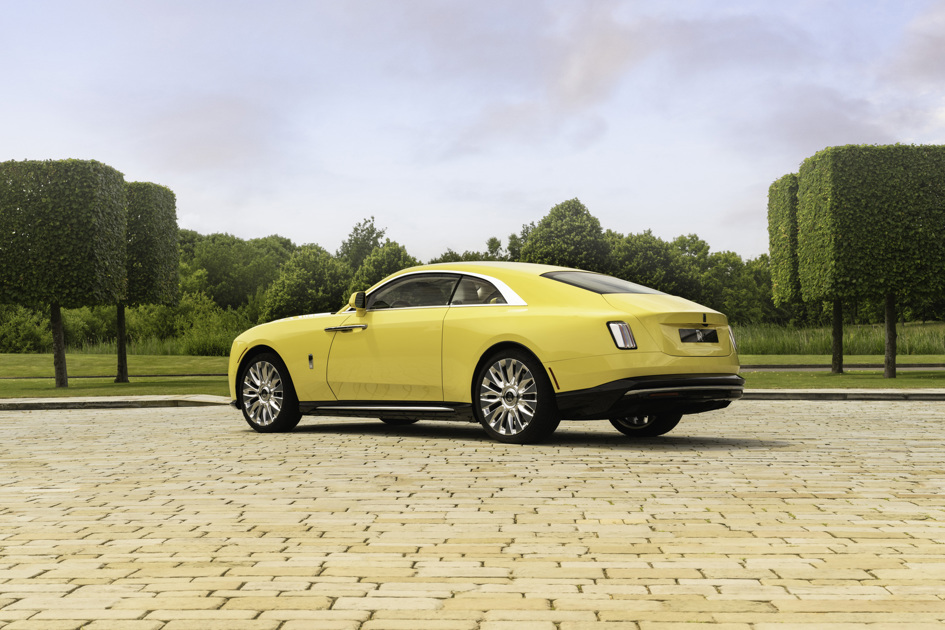 Rolls-Royce Spectre Semaphore