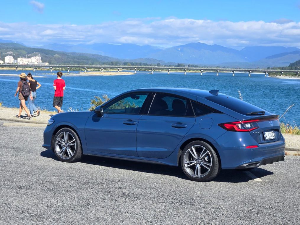 Honda Civic SR e:HEV hybrid.