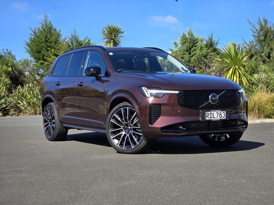 Volvo XC90.