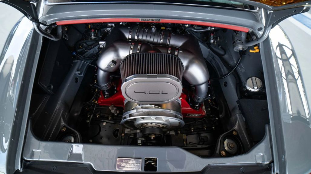 Ga 400 R Colours Cool or not: Gunther Werks 400R 'Chelsea Grey Commission' - Driven Car ...