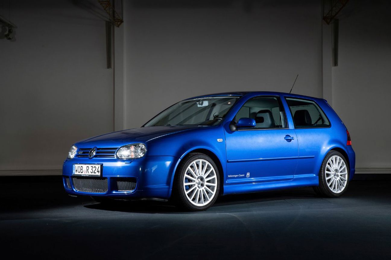 Volkswagen Golf R32.