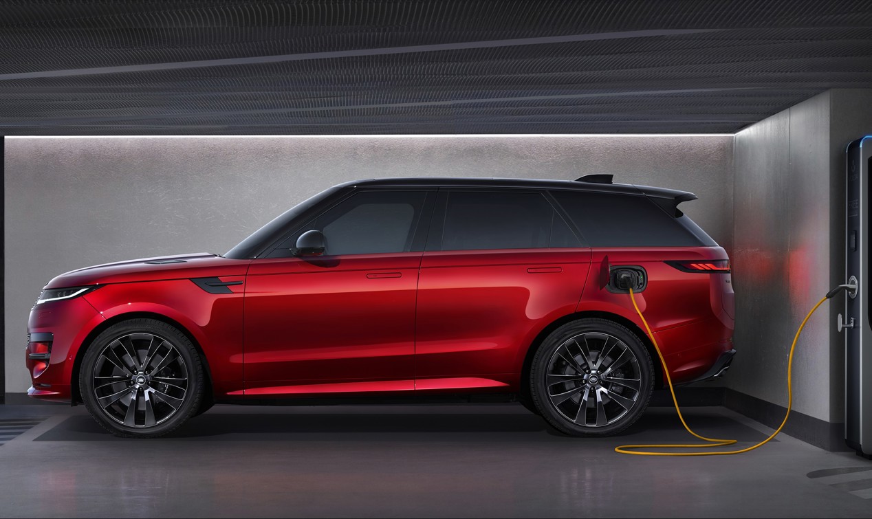 Range Rover Sport, best Luxury car, COTY 2024.
