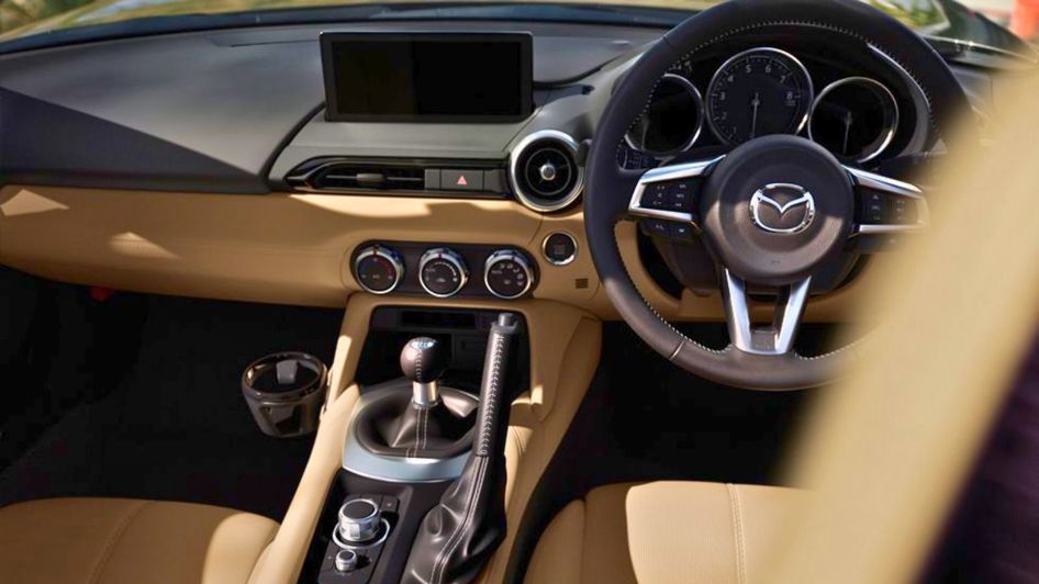 2024 Mazda MX-5 interior