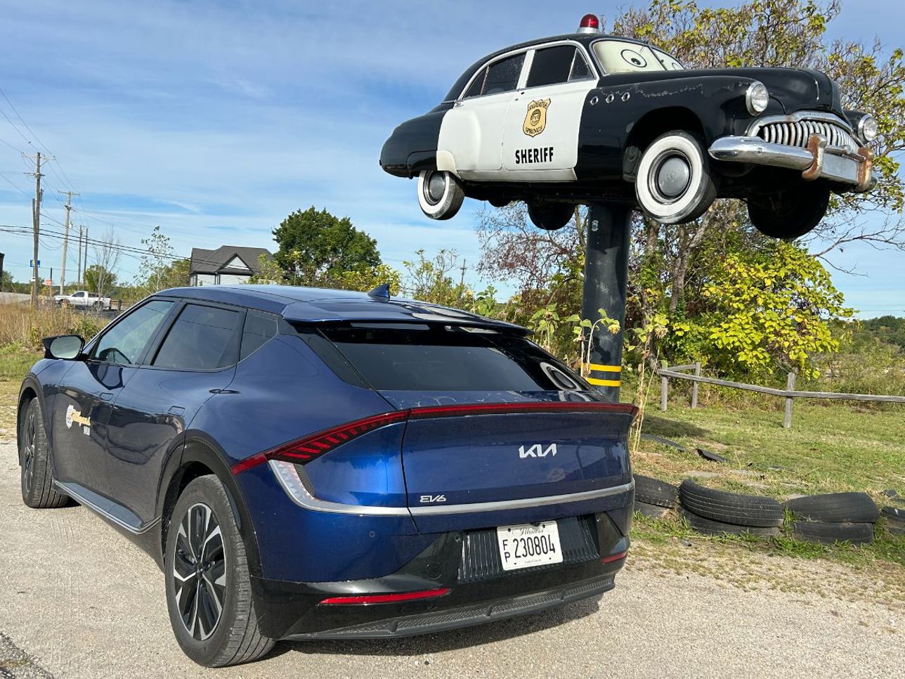 Kia EV6 on Route 66.