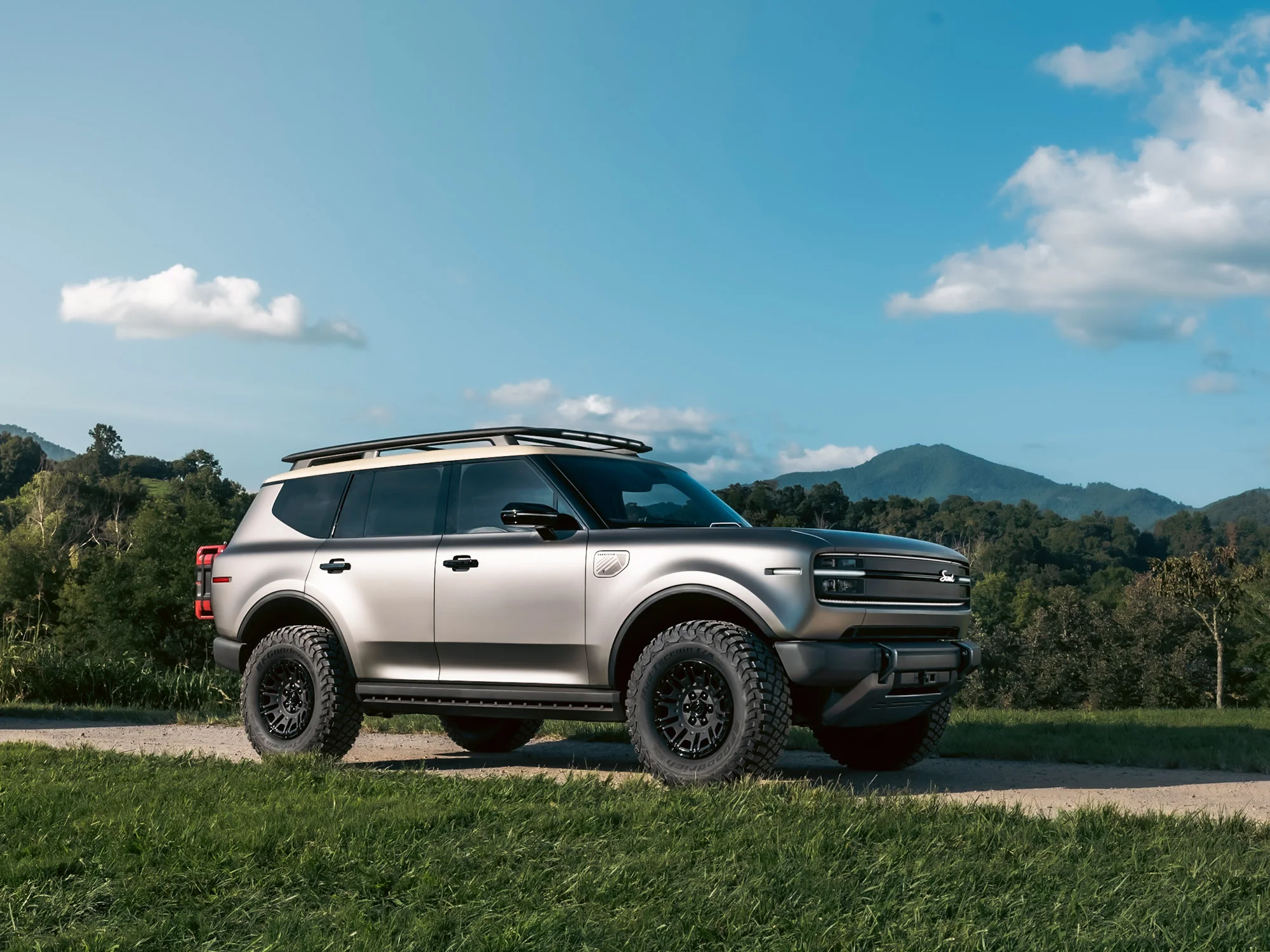 Scout Traveler Trail-Ready front three-quarter exterior.