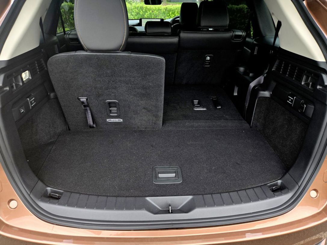 Mazda CX-80 Homura PHEV.