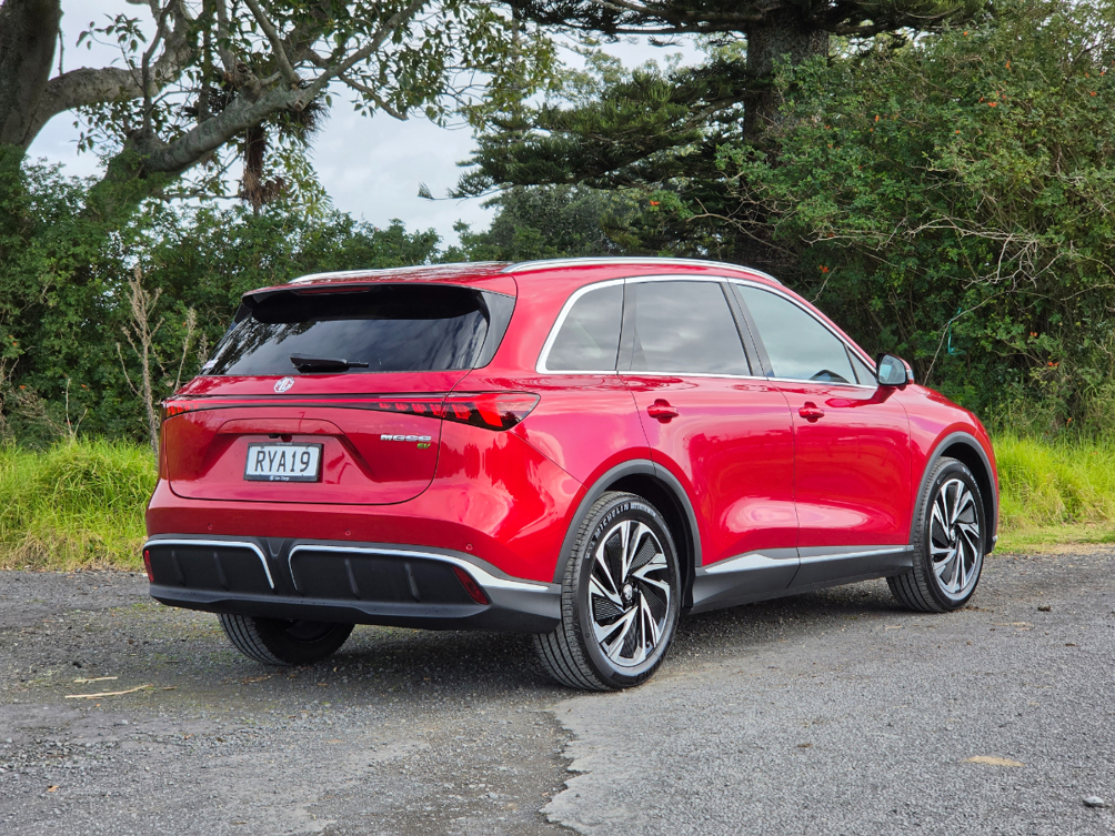 MGS6 Essence AWD.