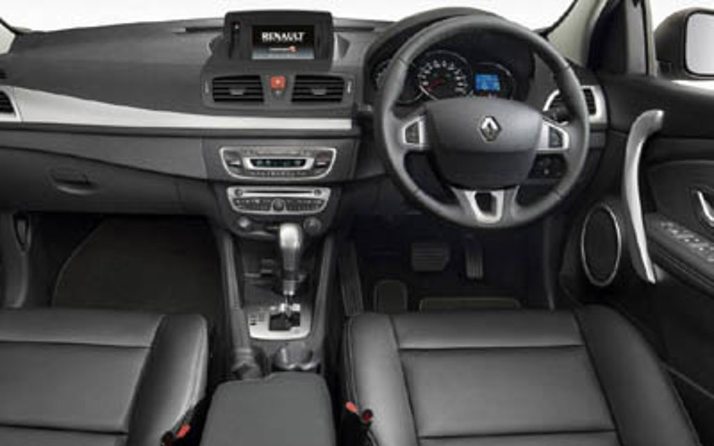 RENAULT FLUENCE 2011 4-Door Sedan