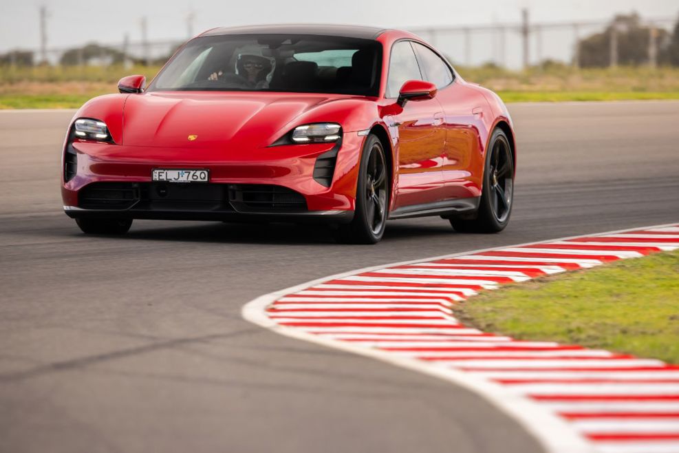 Porsche Taycan.