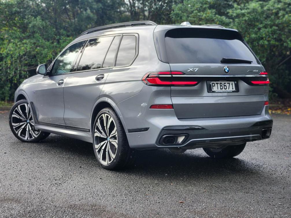 At more than 5 metres long and 2 metres wide, the BMW X7 is a very big SUV.