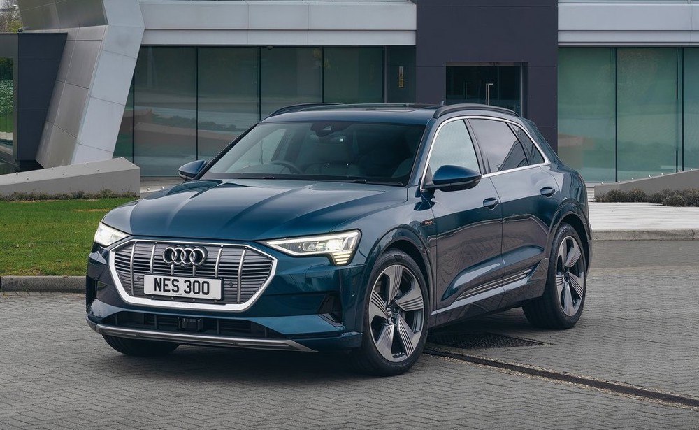 Audi e-tron.