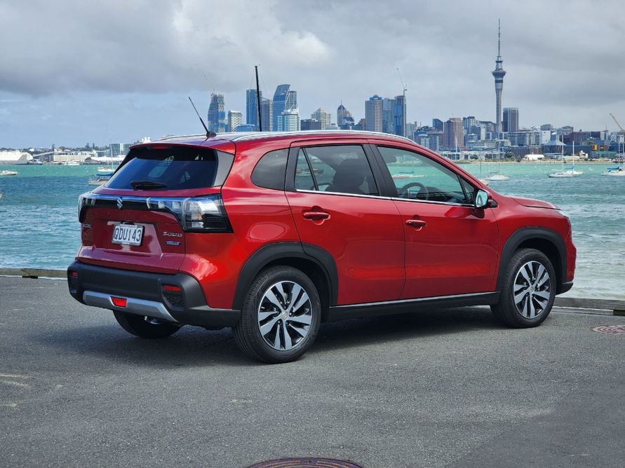 Suzuki S-Cross Hybrid JLX 2WD.