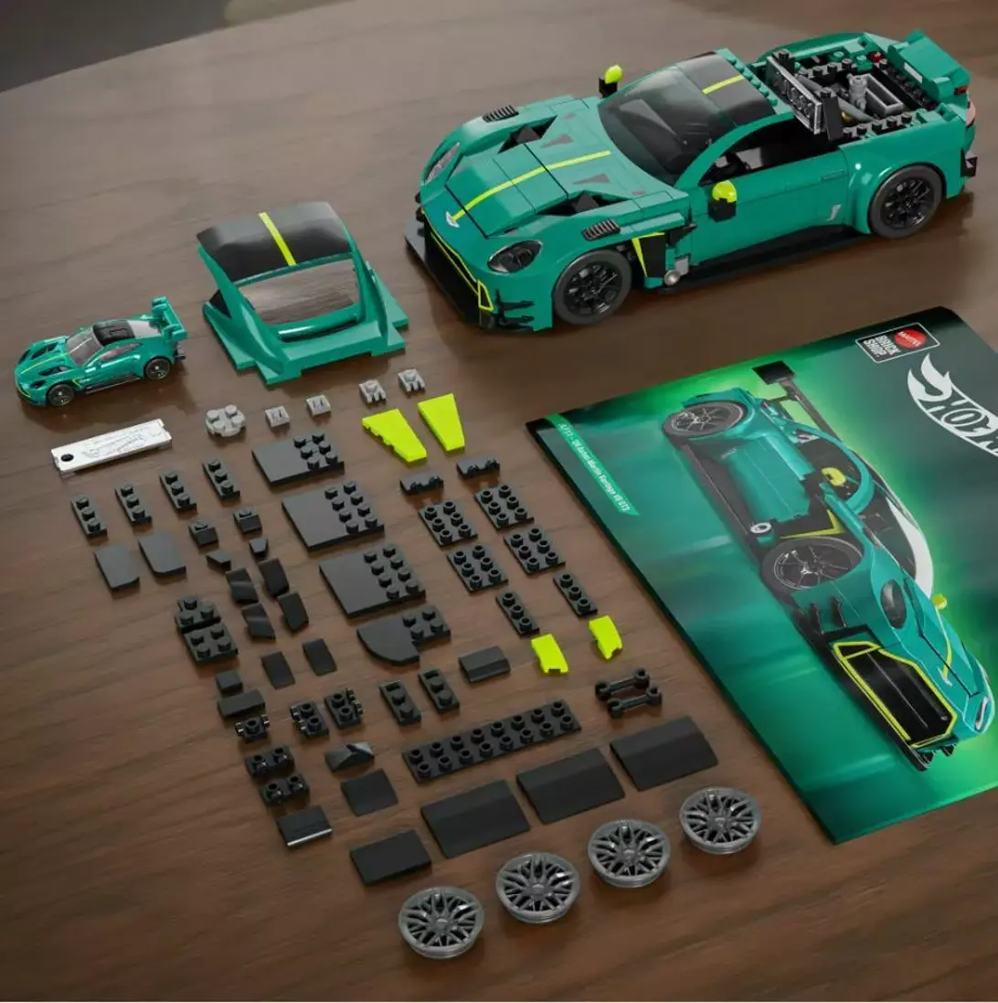 Aston Martin Vantage GT3 Mattel Brick Shop