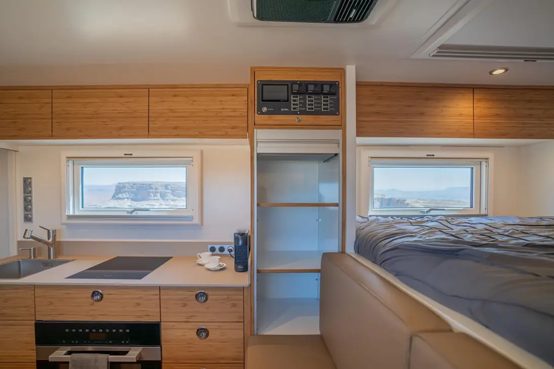 Avela/KRUG camper
