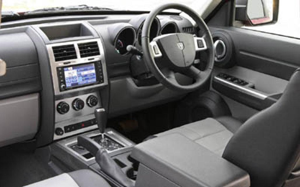DODGE NITRO 2011 5-Door SUV 5OD-4 SXT_