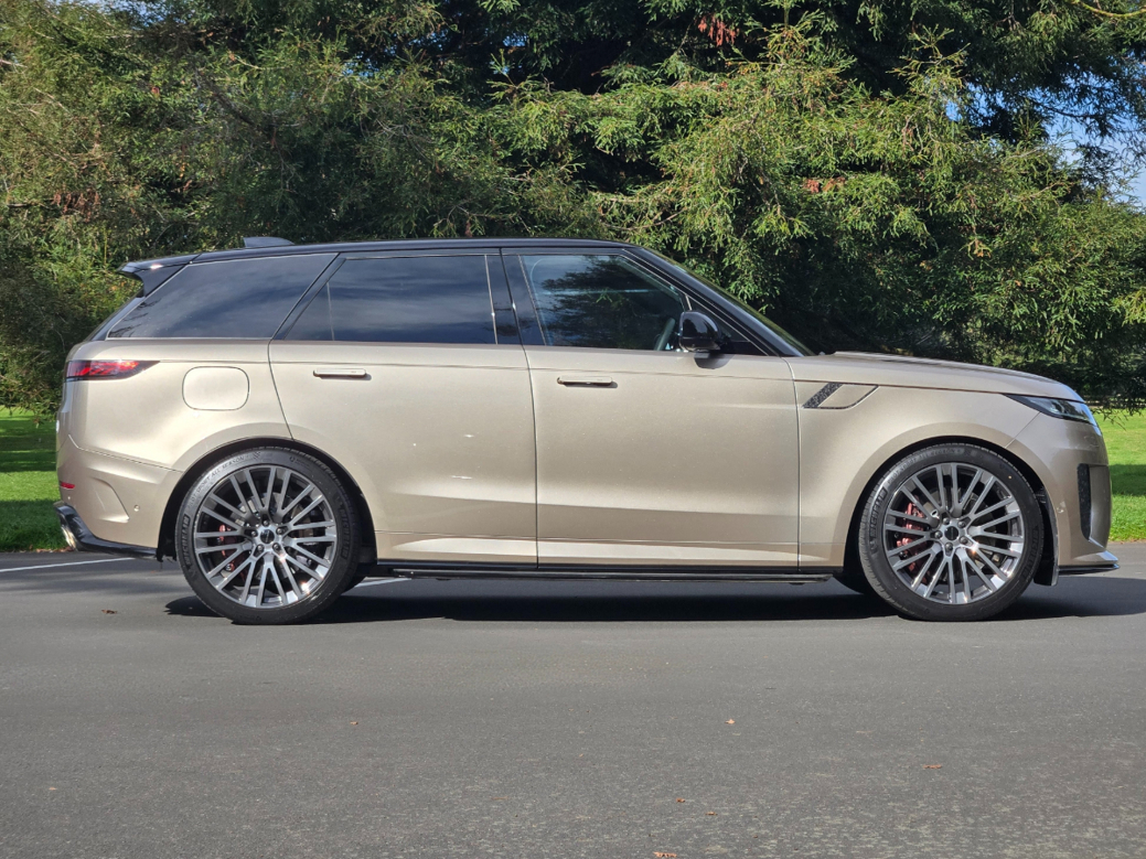 Range Rover Sport SV.