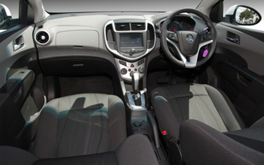 HOLDEN BARINA 2018 5-Door Hatchback 5HA LS_
