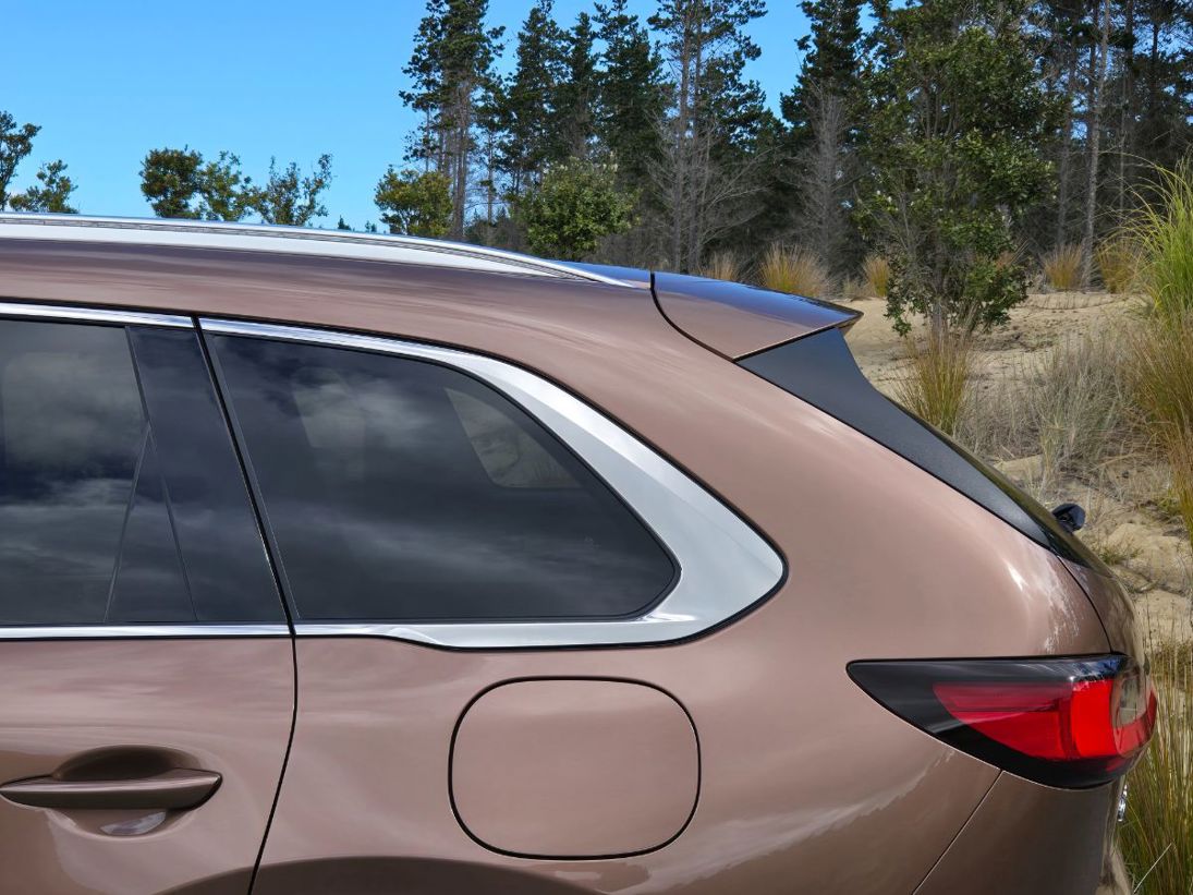 Mazda CX-80.