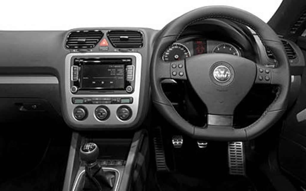 VOLKSWAGEN SCIROCCO 2013 3-Door Hatchback