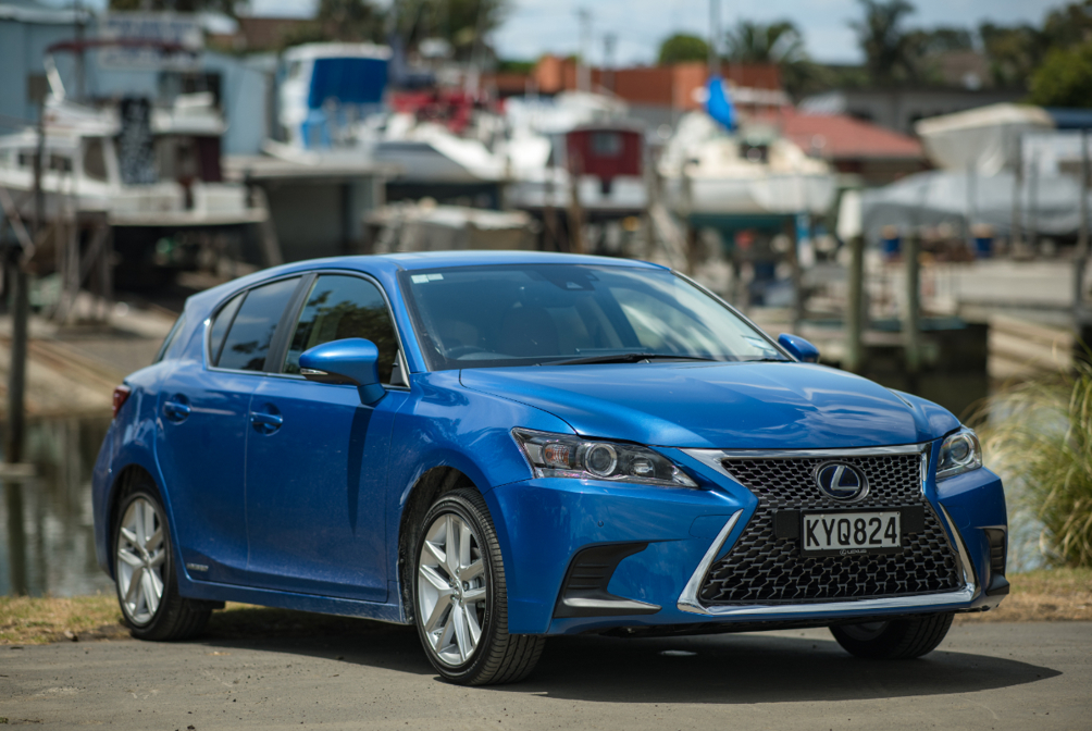 Lexus CT200h.