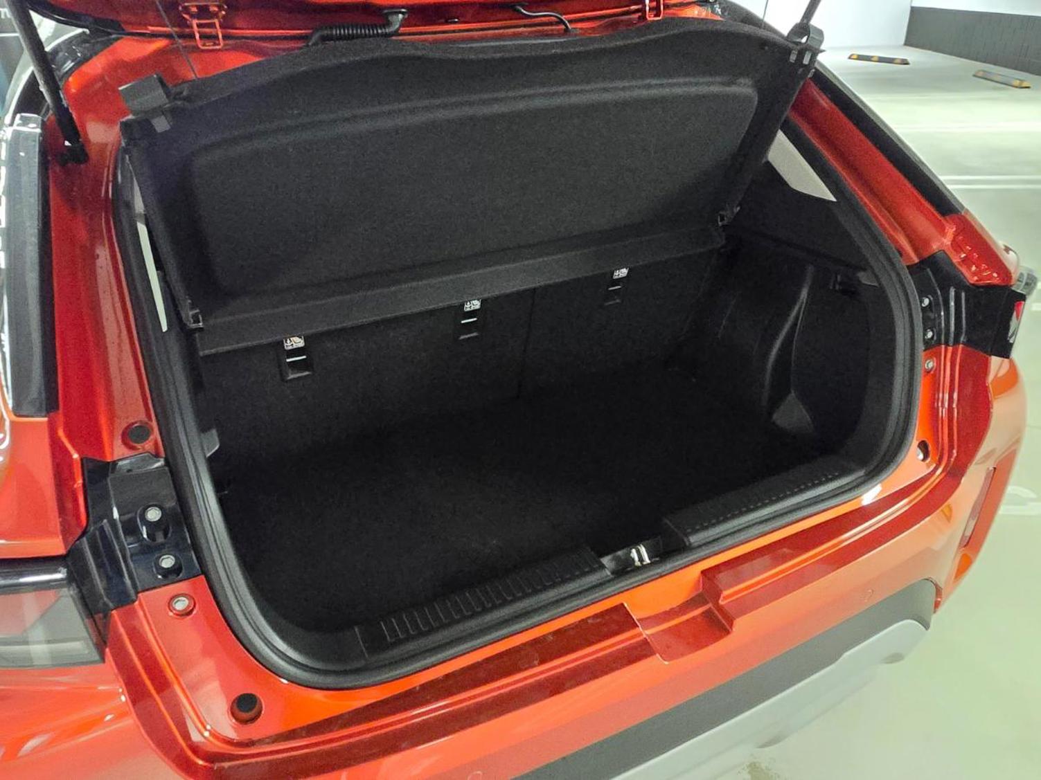 Suzuki Fronx GLX.