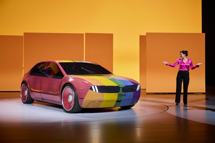 BMW colour-changing car