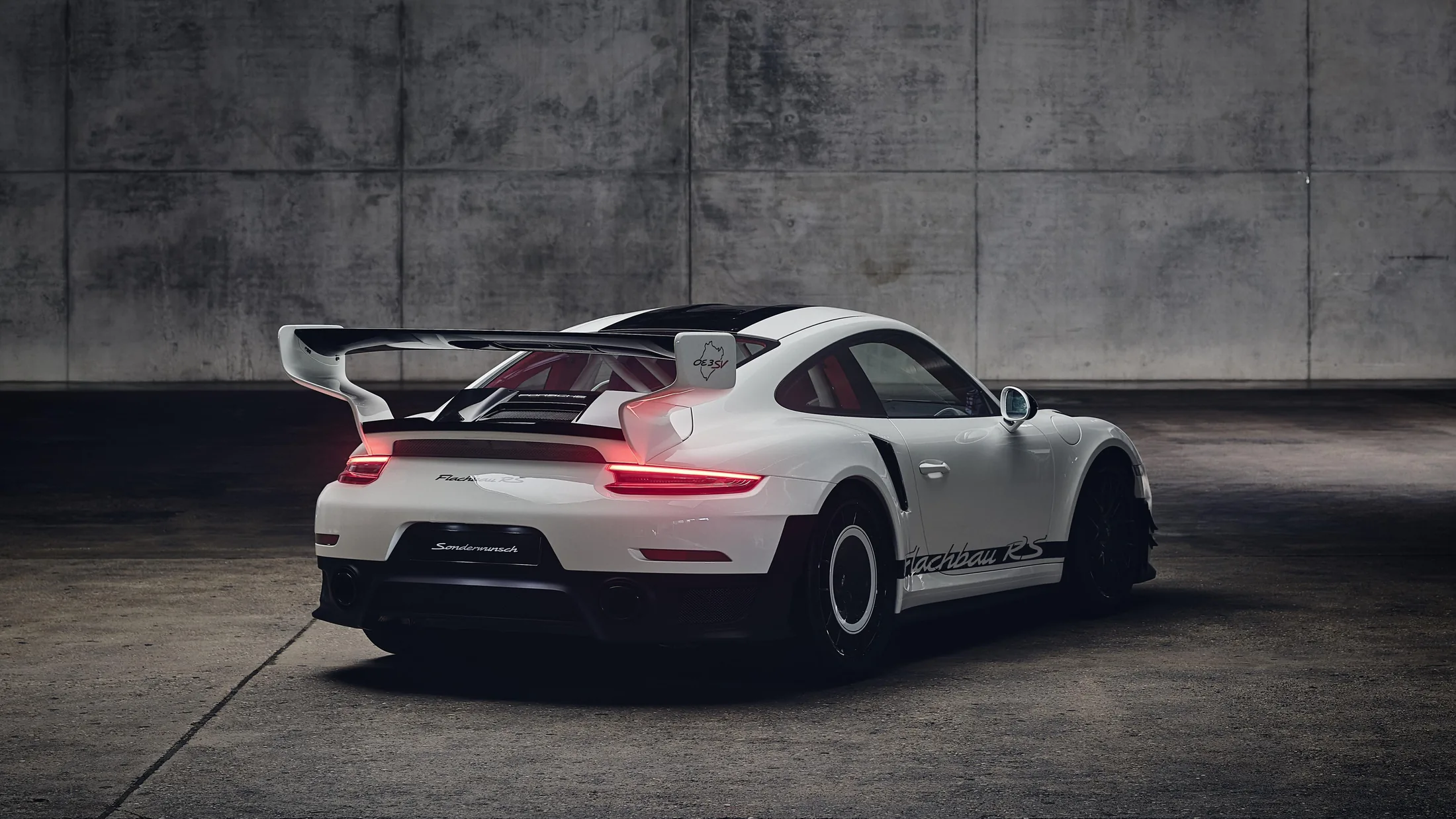 Porsche builds road-legal 911 GT2 RS Flachbau one-off
