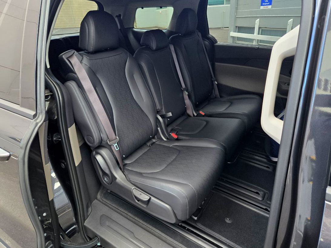 Kia Carnival Water hybrid.