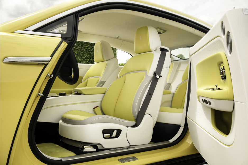 Rolls-Royce Spectre Semaphore